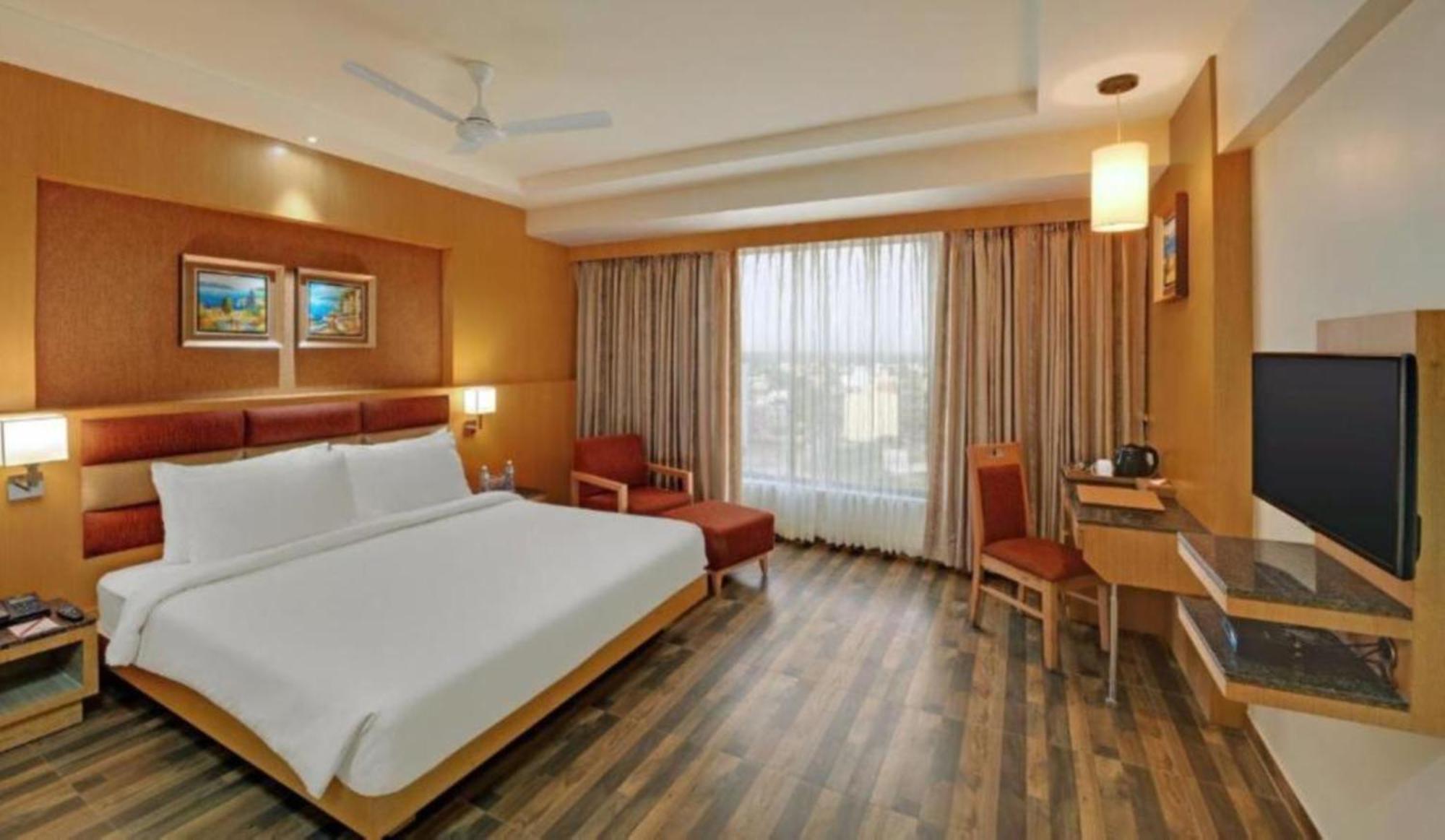 Hotel Seven Inn Near Delhi Airport New Delhi Buitenkant foto